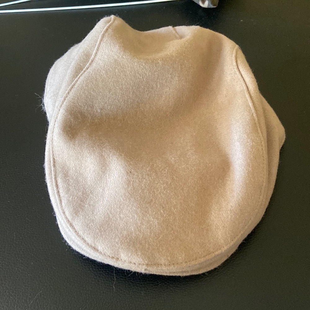 Mens tan drivers cap